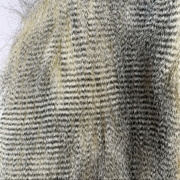 W118 by Walter Baker Cropped Faux Fur Vest with Tie NWOT - Picture 5 of 11